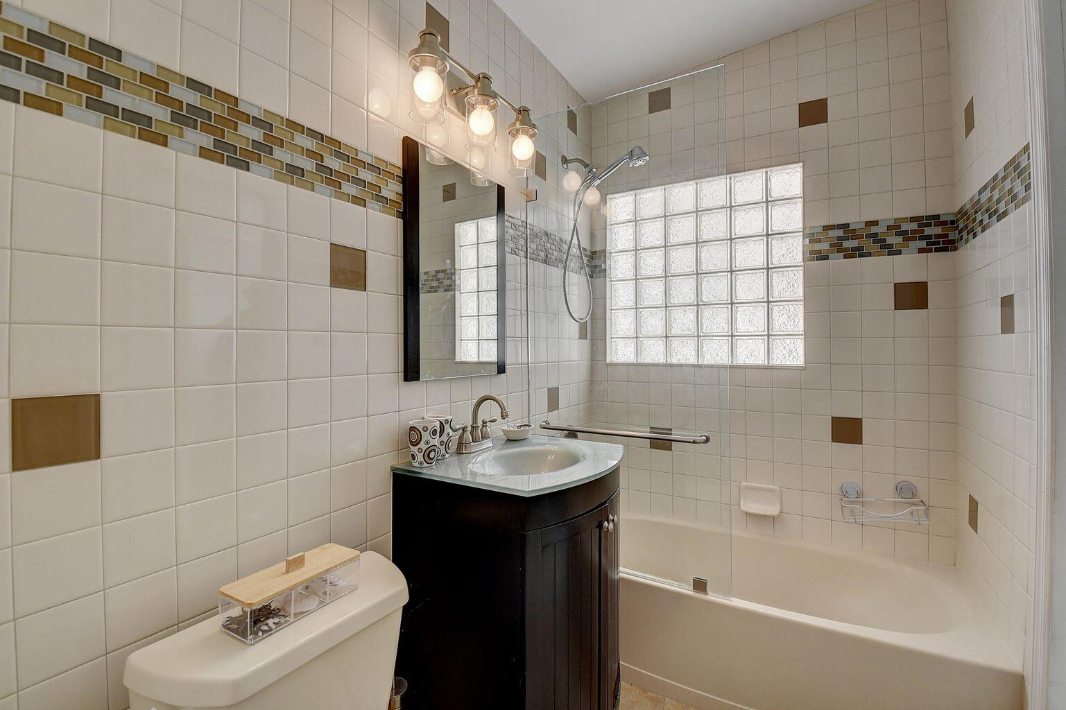 PALMETTO PARK TERRACE - Residential Lease