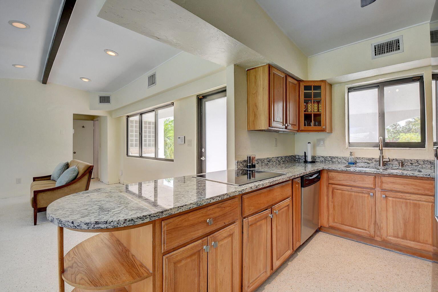 PALMETTO PARK TERRACE - Residential Lease