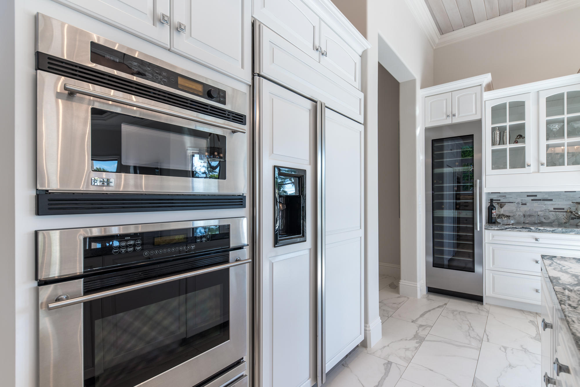 ADMIRALS COVE - Residential