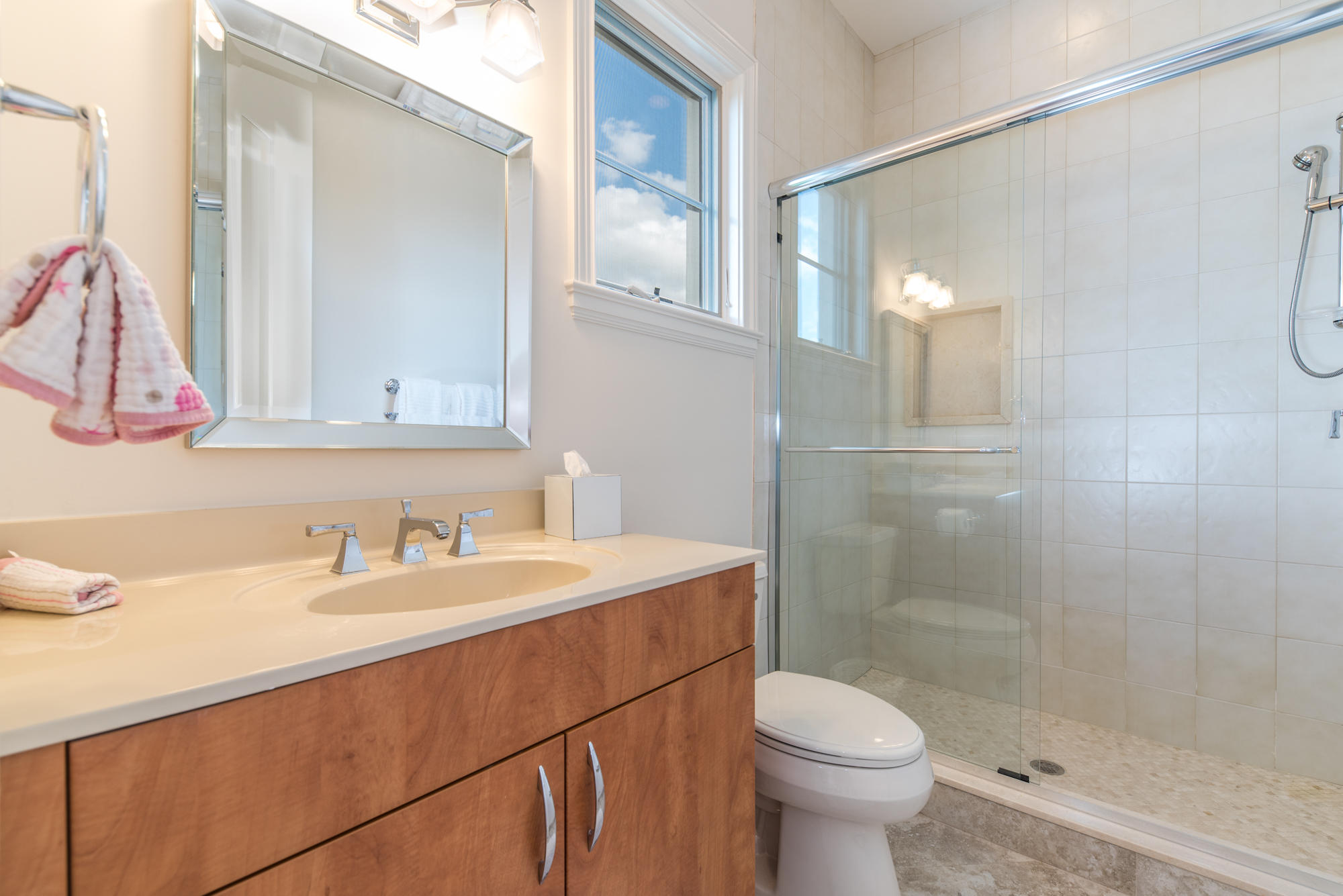 ADMIRALS COVE - Residential