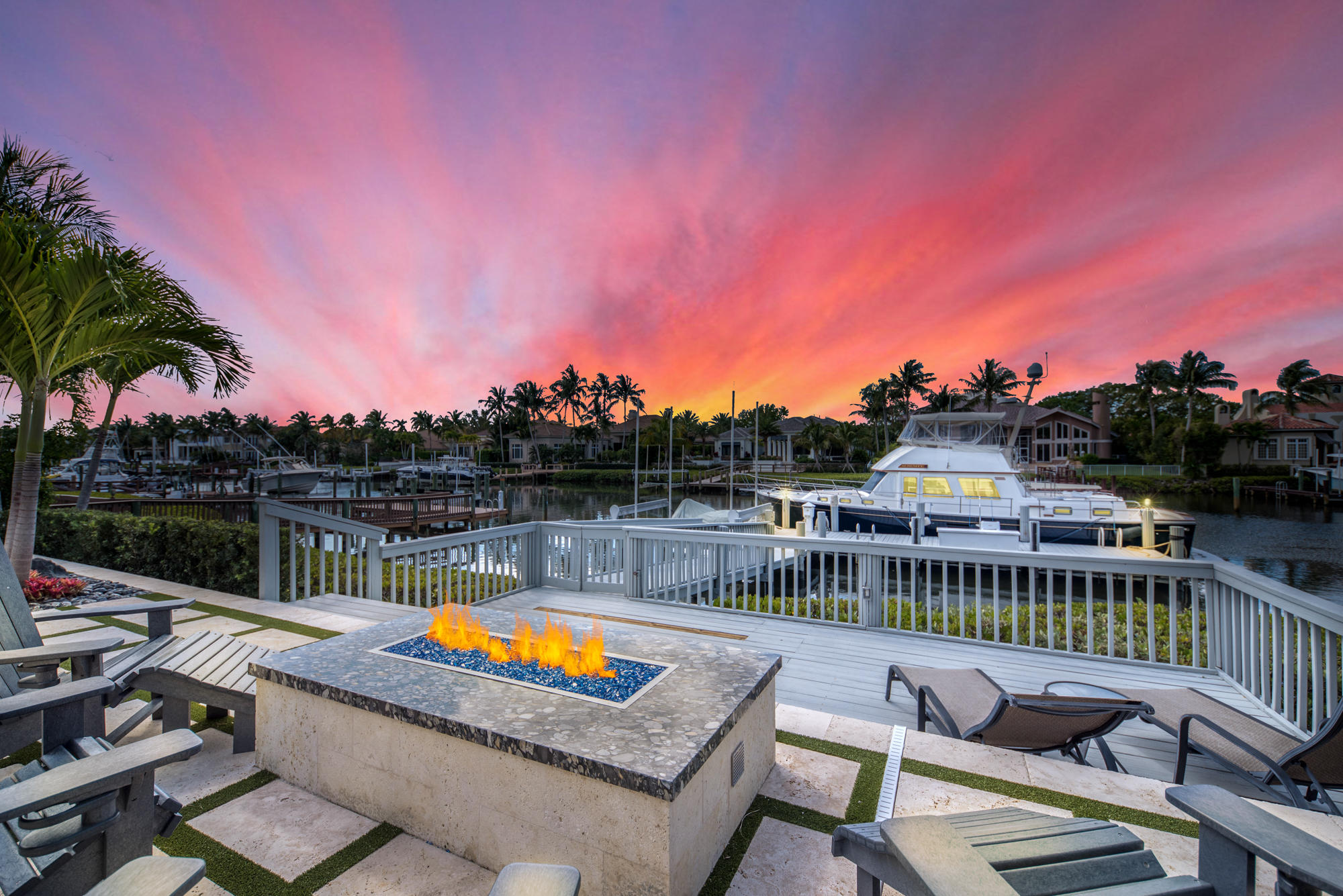 ADMIRALS COVE - Residential