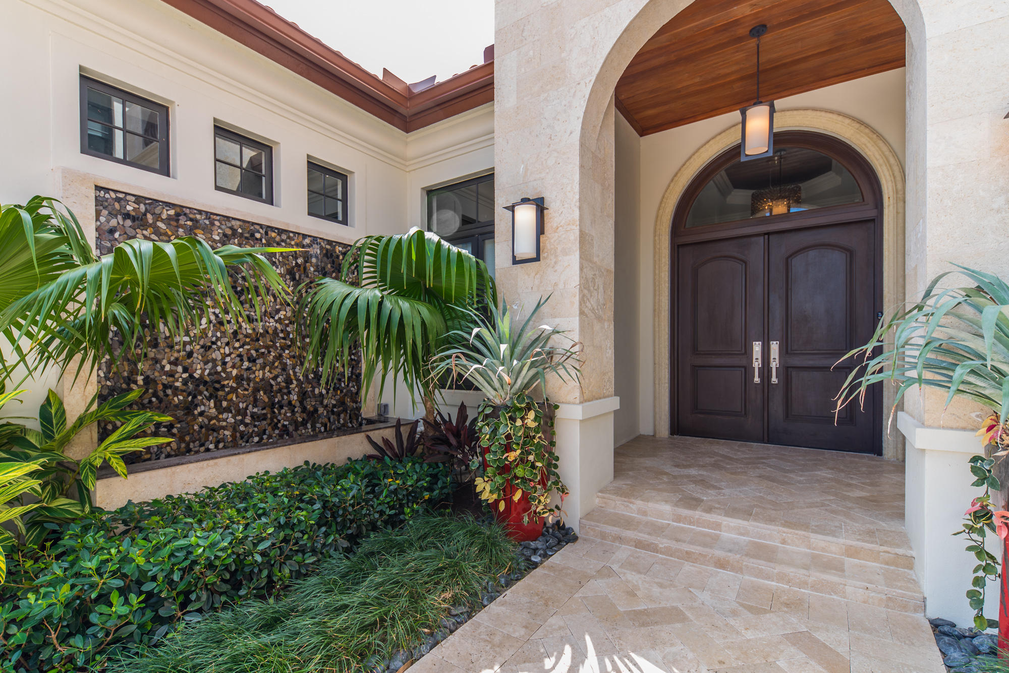 ADMIRALS COVE - Residential