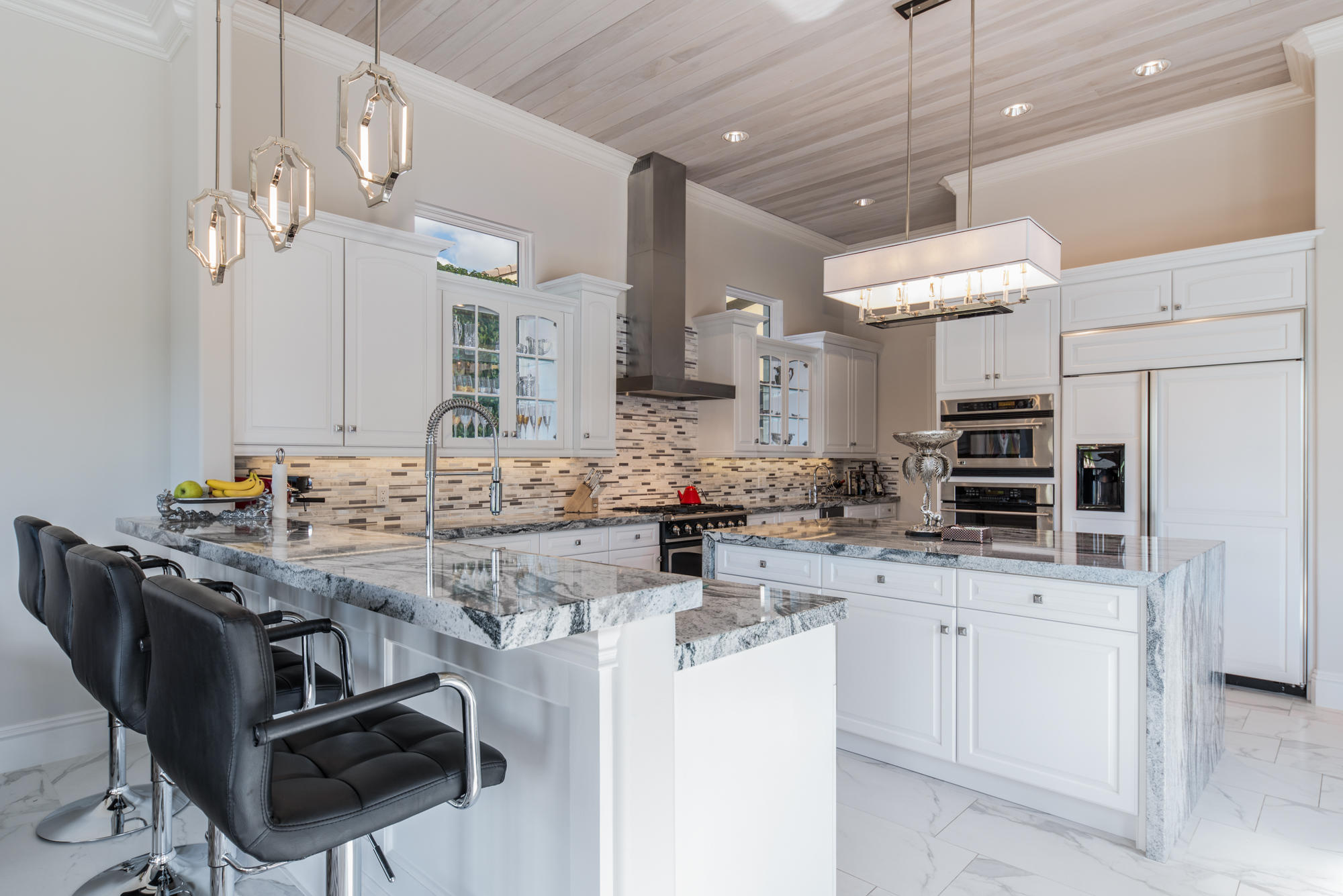 ADMIRALS COVE - Residential