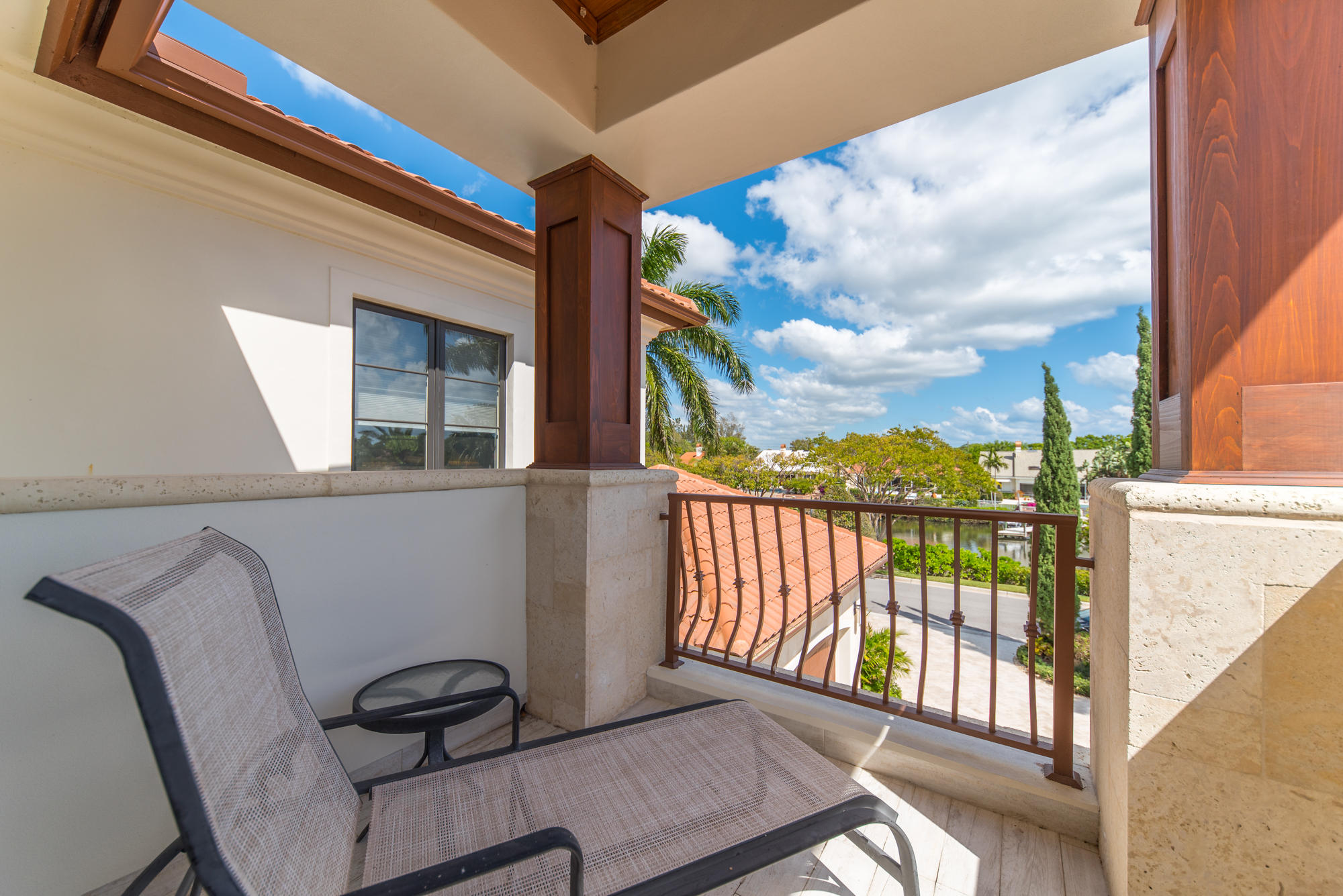 ADMIRALS COVE - Residential