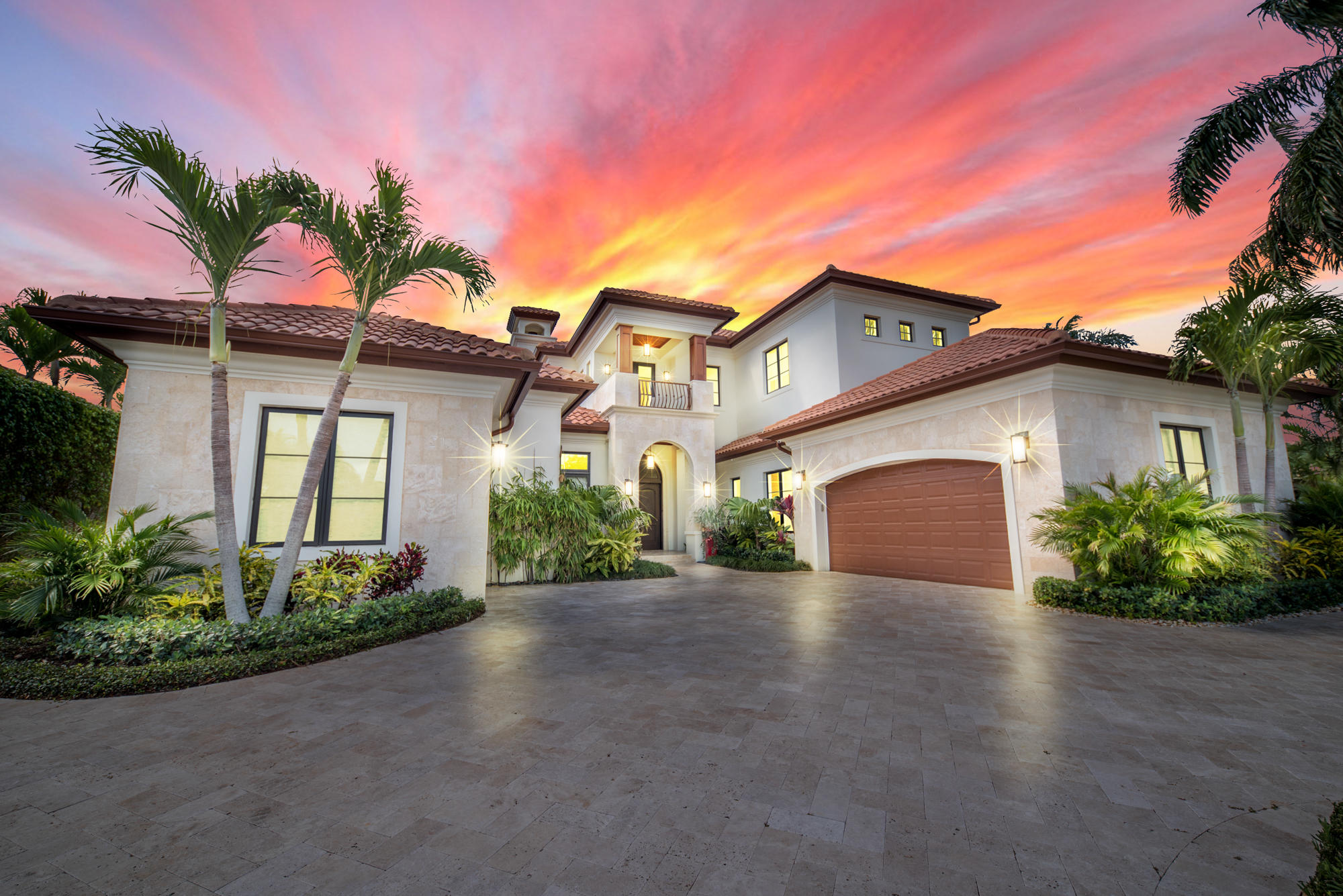 ADMIRALS COVE - Residential