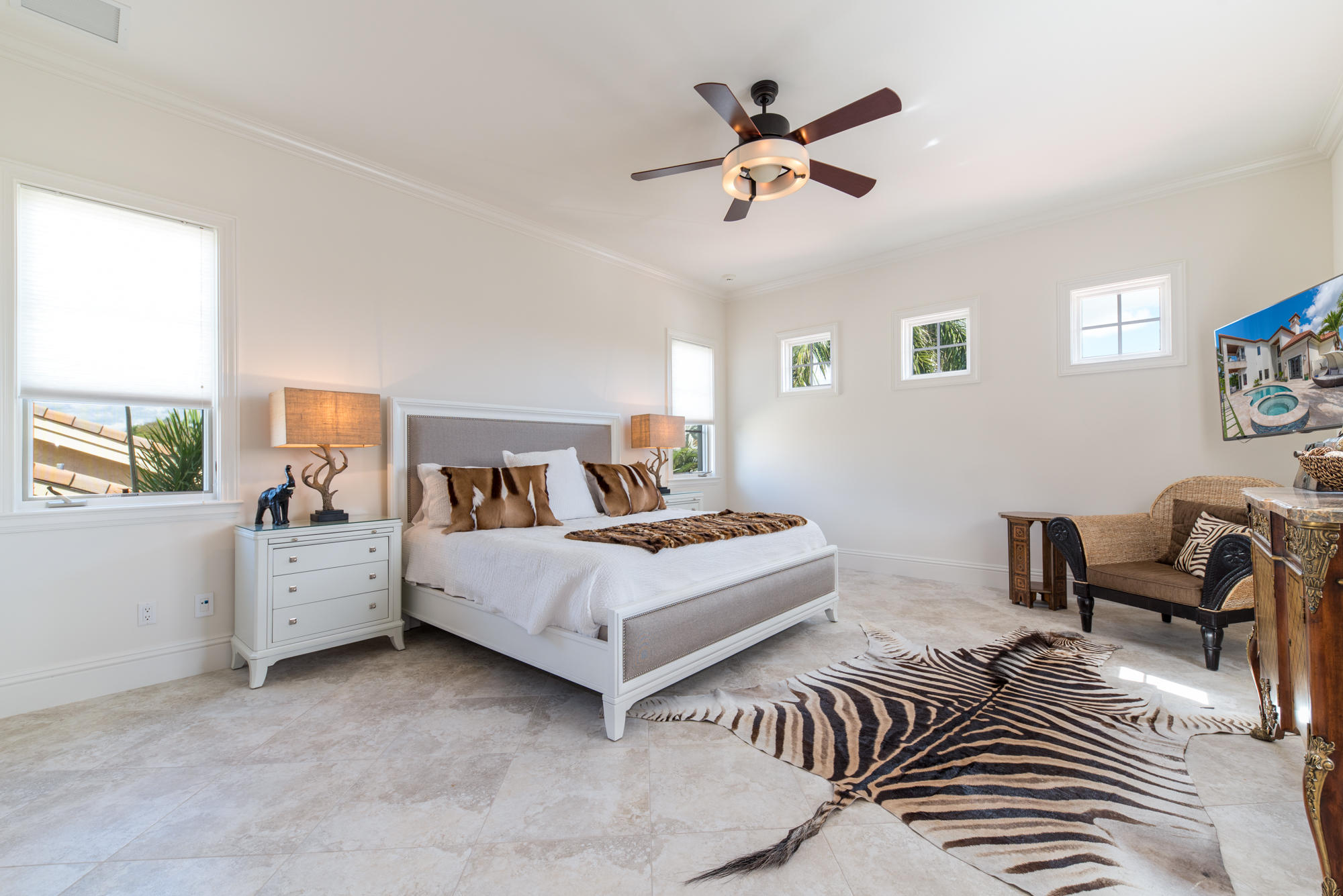 ADMIRALS COVE - Residential