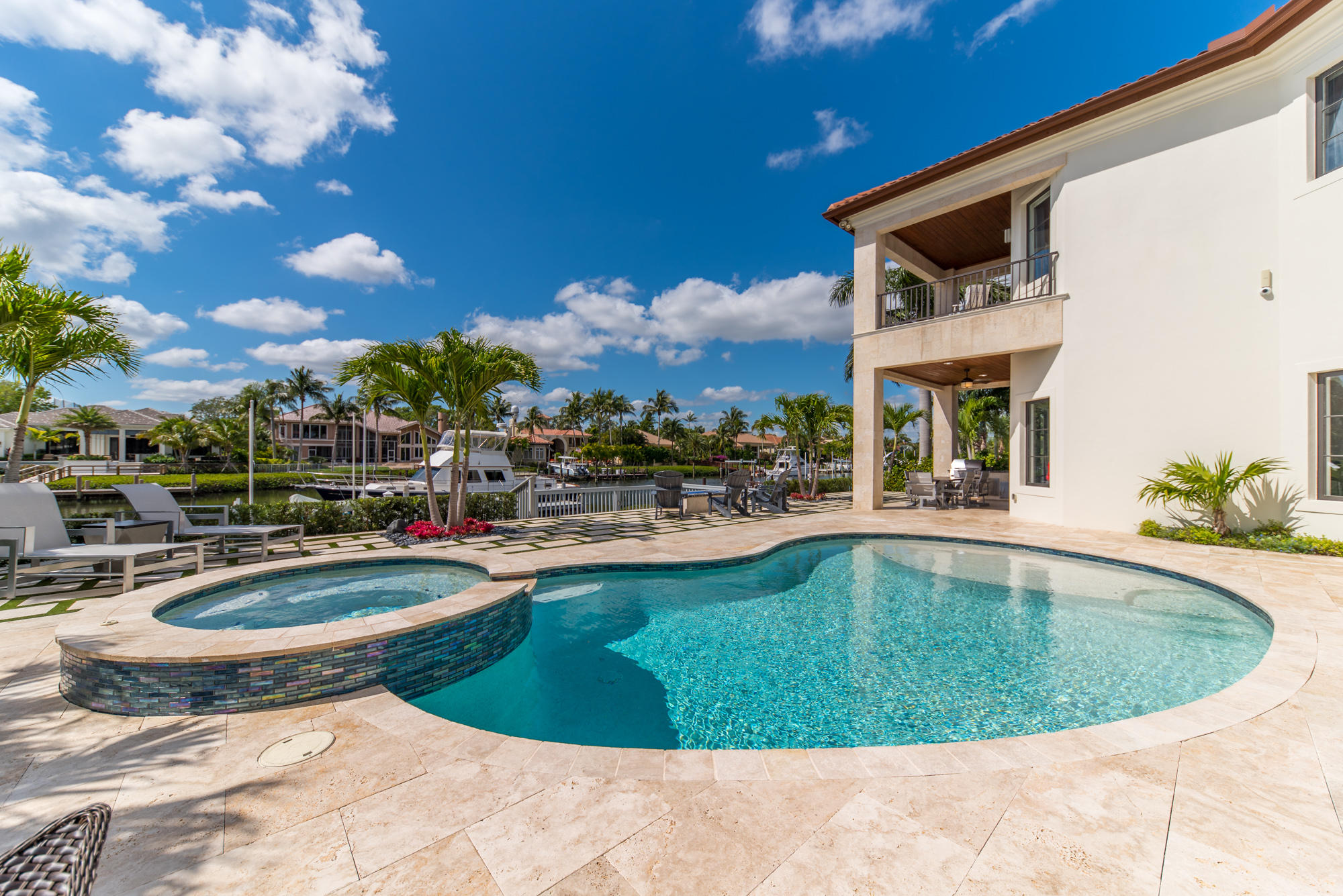 ADMIRALS COVE - Residential