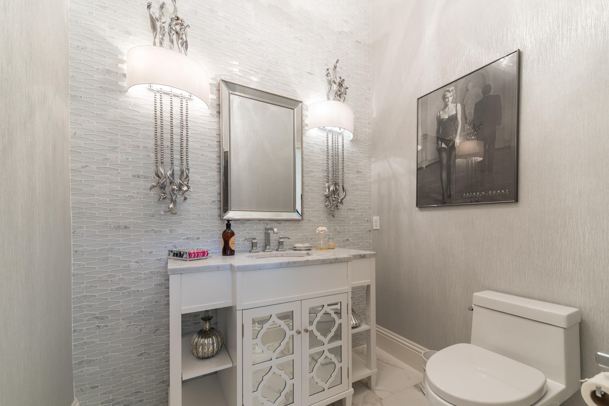 ADMIRALS COVE - Residential