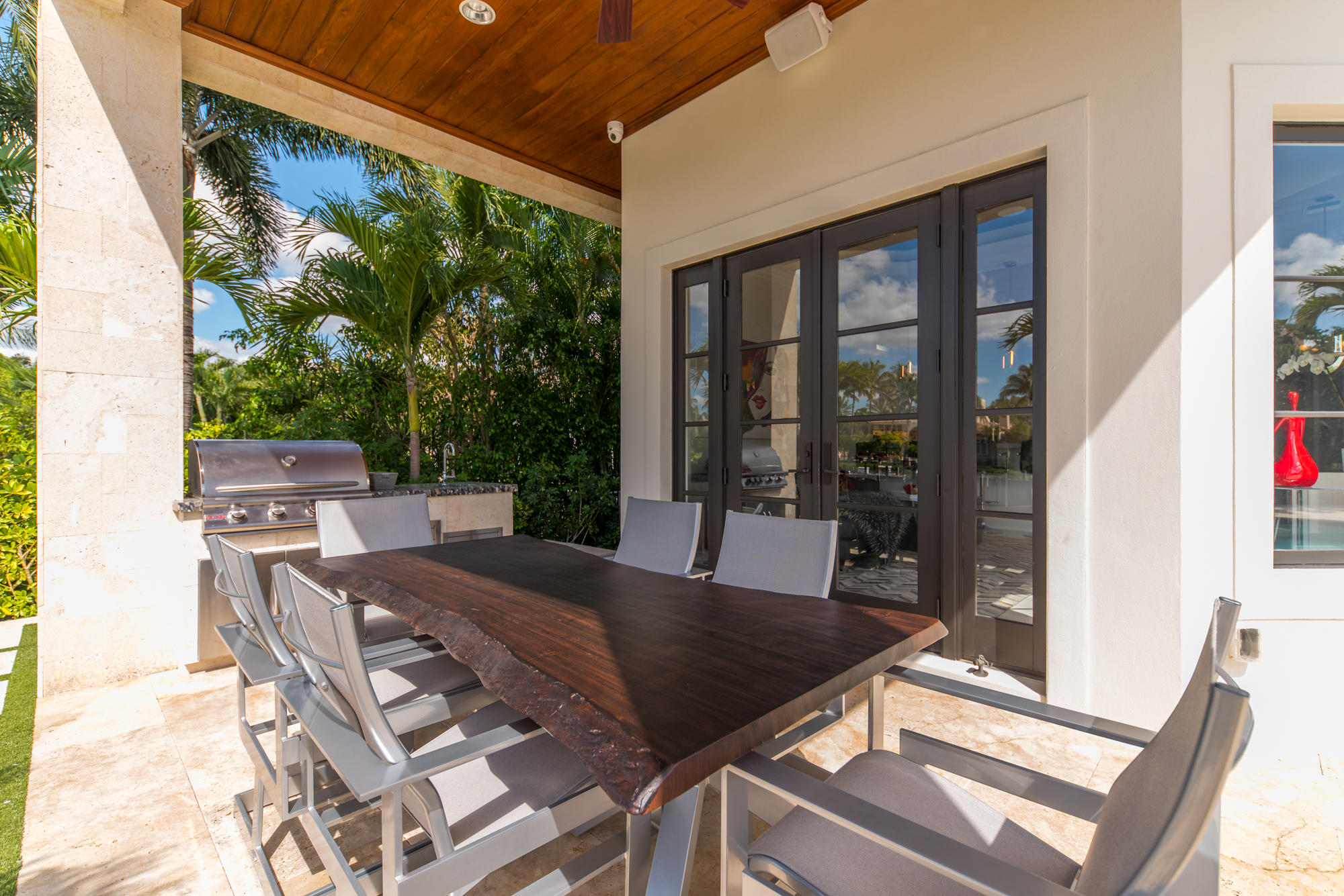 ADMIRALS COVE - Residential