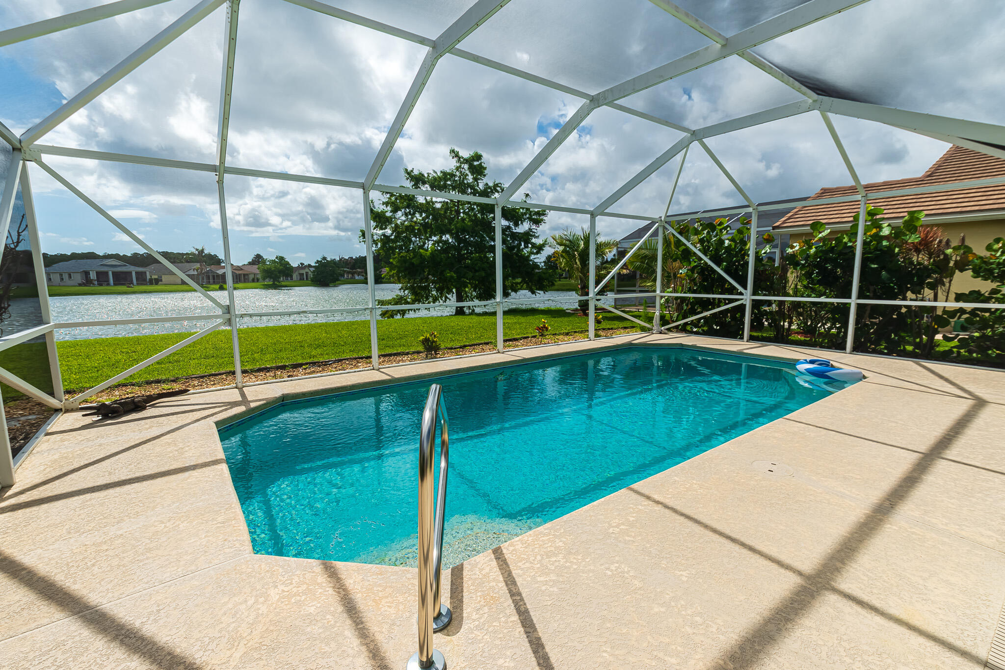 LAKE FOREST - Residential