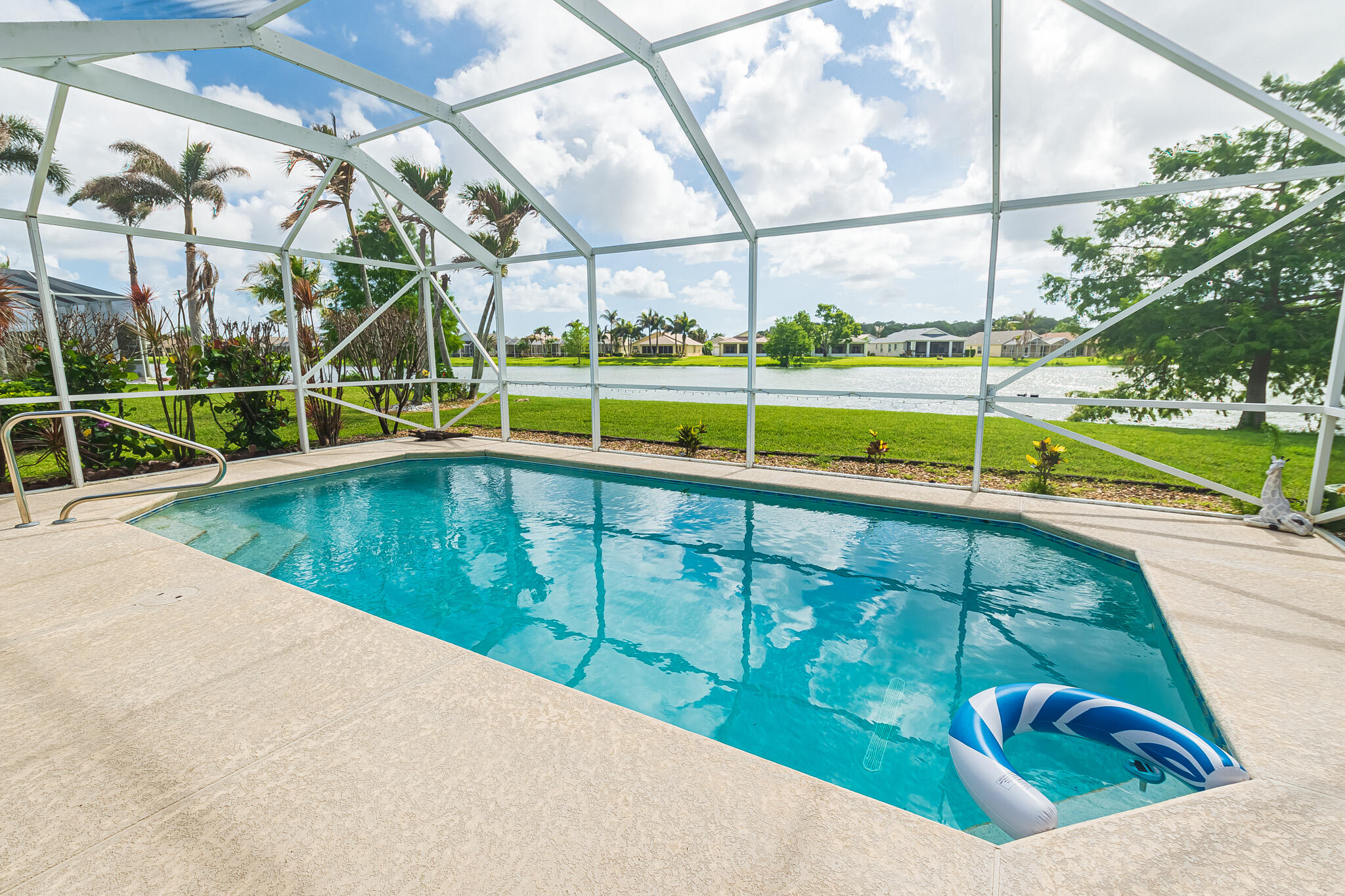 LAKE FOREST - Residential
