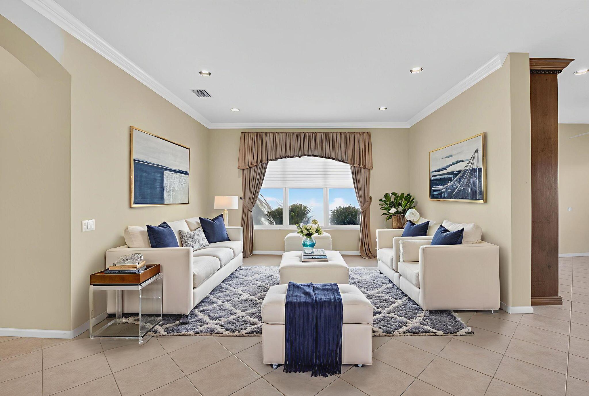 VALENCIA FALLS - Residential