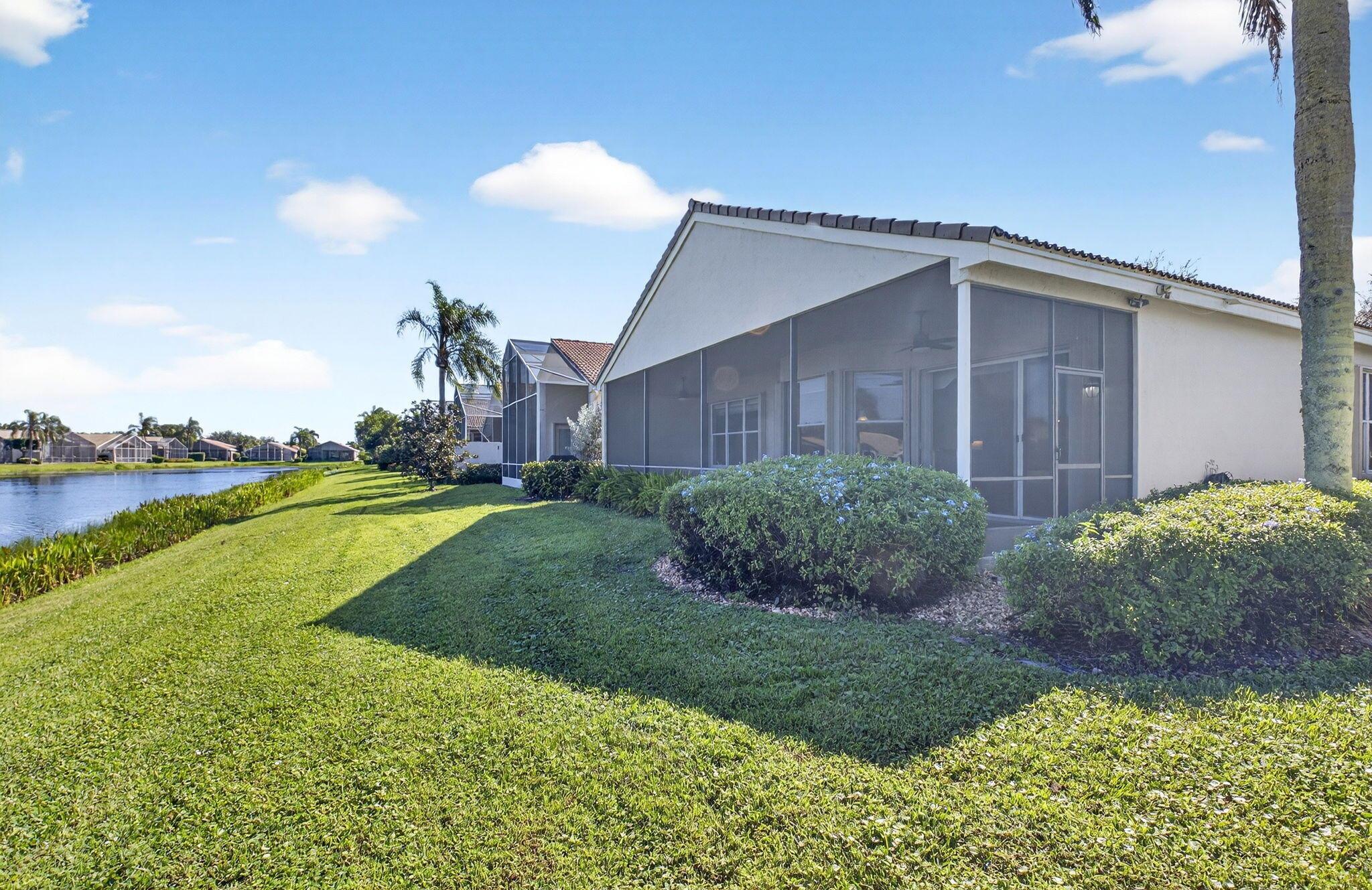 VALENCIA FALLS - Residential