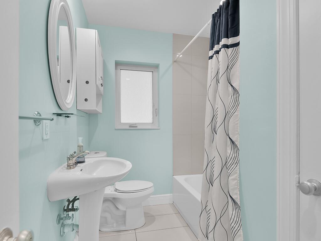 TRADE WINDS ESTATES FIRST - Residential Lease