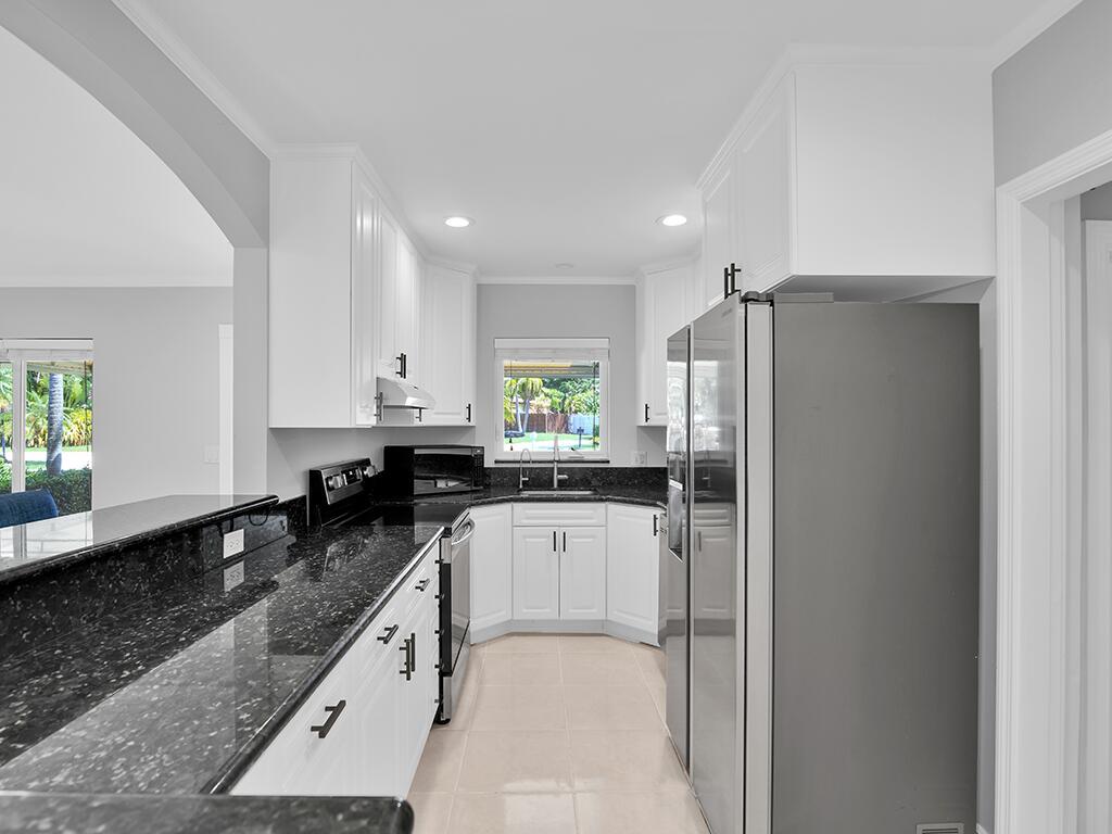 TRADE WINDS ESTATES FIRST - Residential Lease