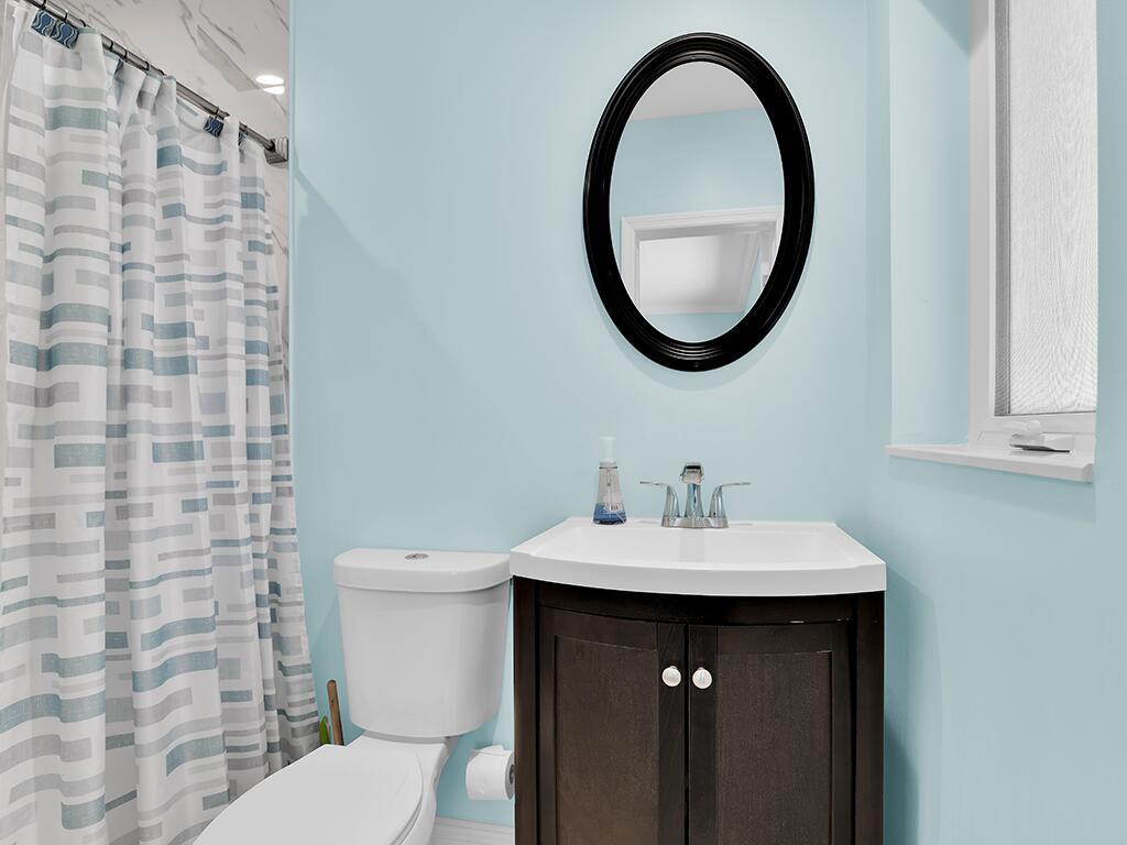 TRADE WINDS ESTATES FIRST - Residential Lease