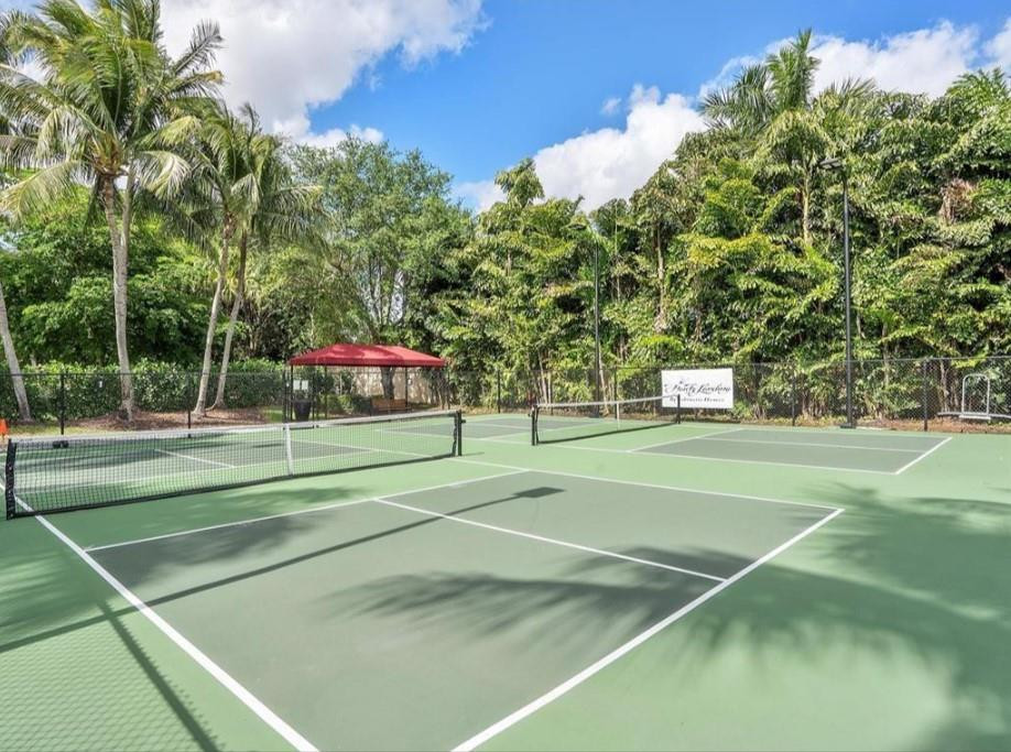 The Enclave 2nd Sec 156-8 - Residential