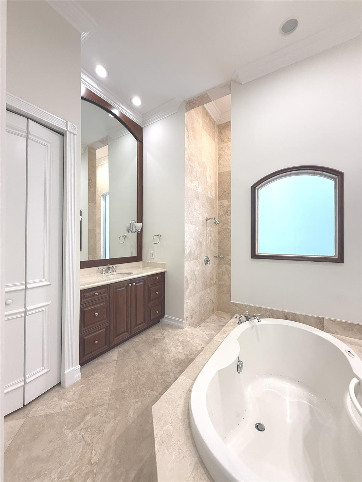 The Enclave 2nd Sec 156-8 - Residential