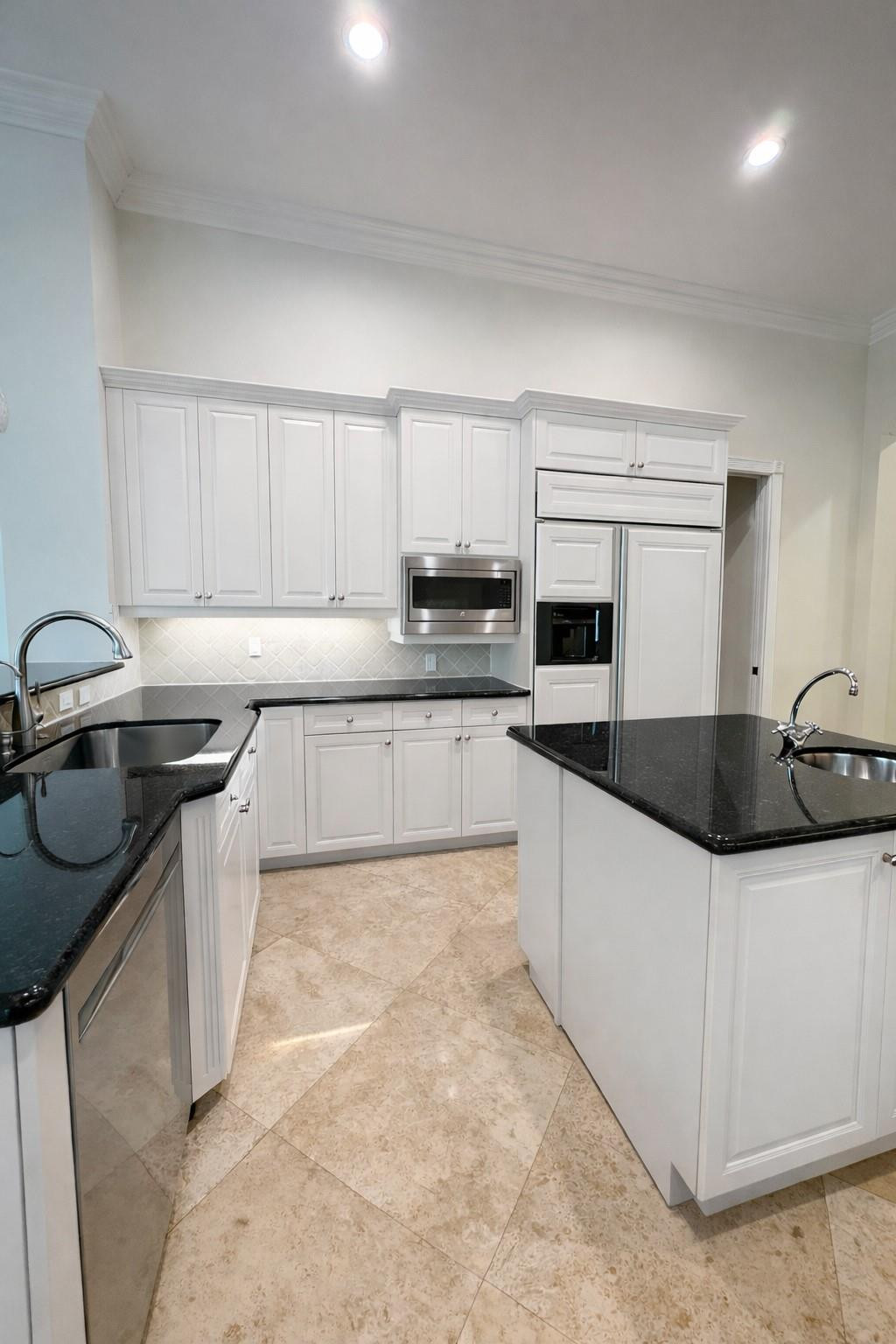 The Enclave 2nd Sec 156-8 - Residential