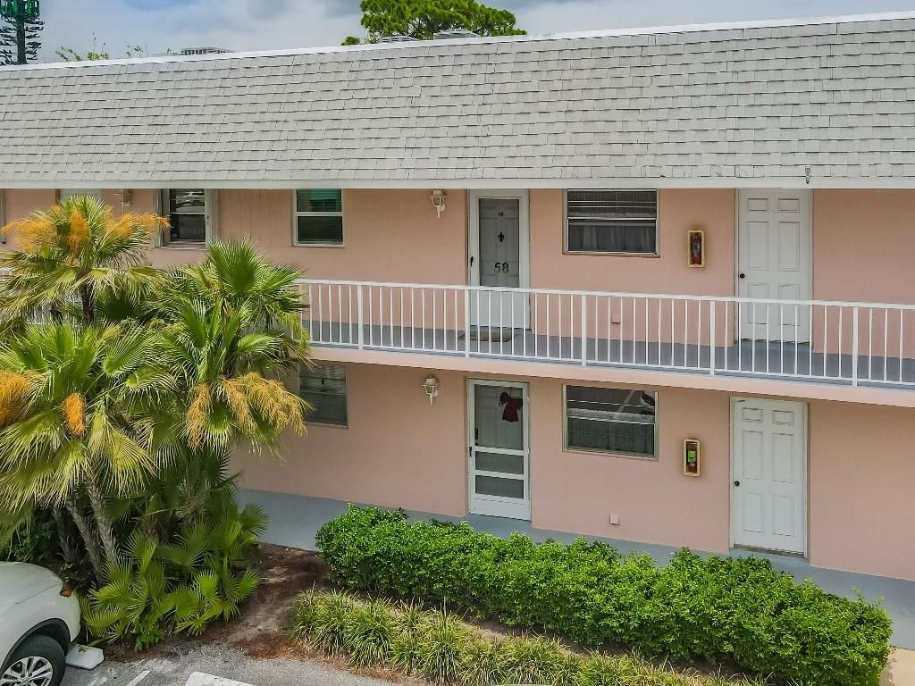 Photo of 18081 SE Country Club Dr #58, Jupiter, FL 33469 (MLS # F10289607)
