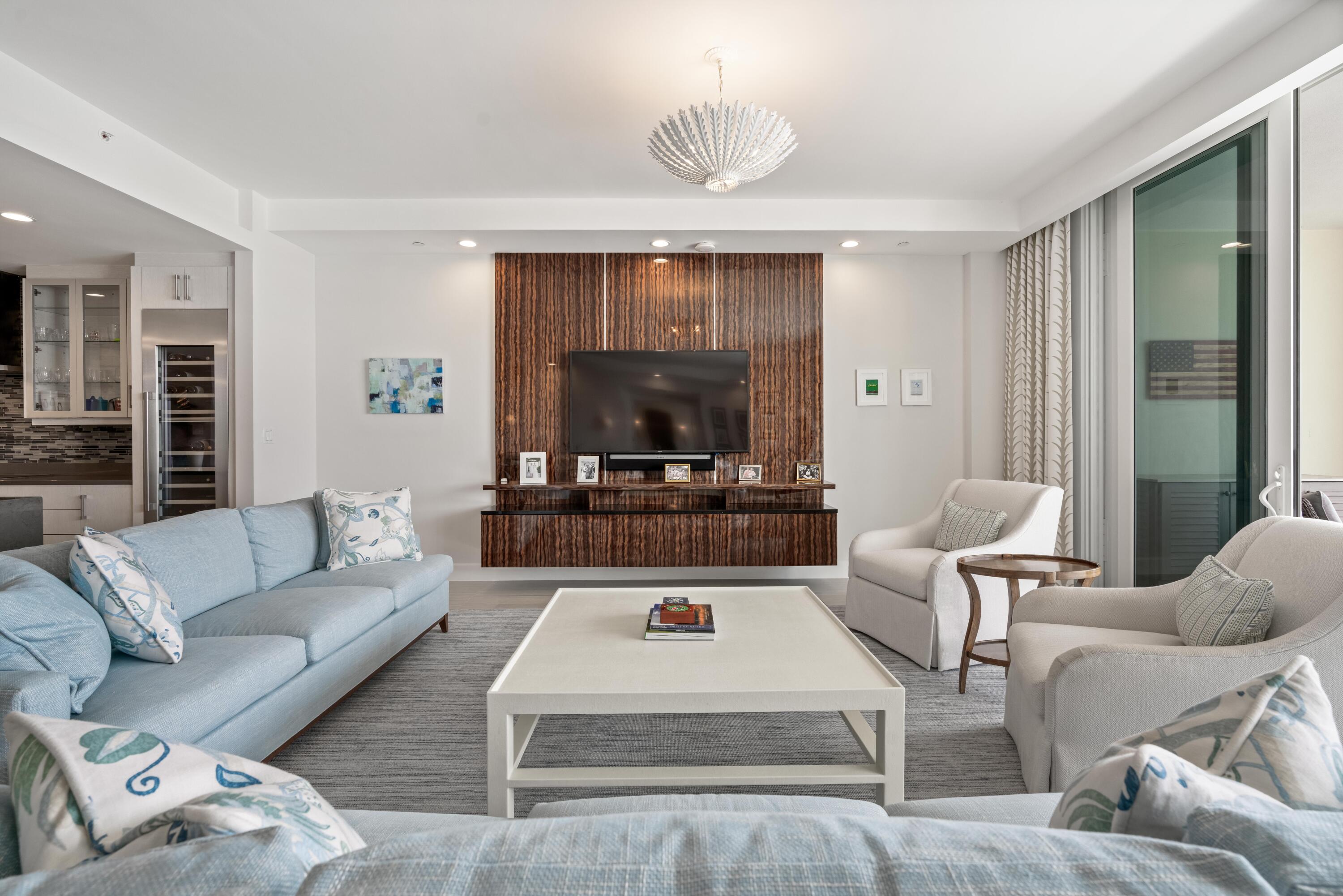 AZURE CONDO - Residential