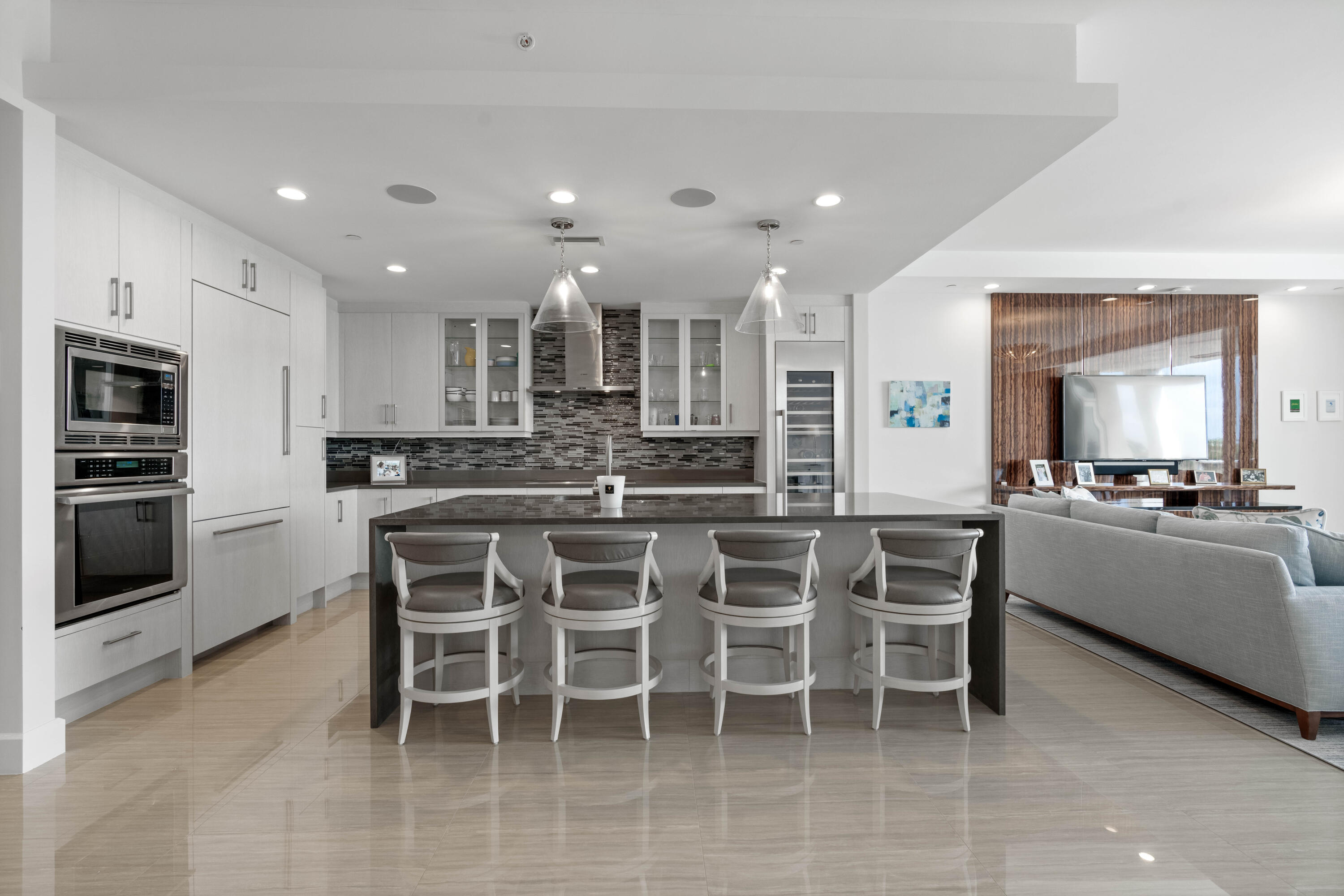 AZURE CONDO - Residential