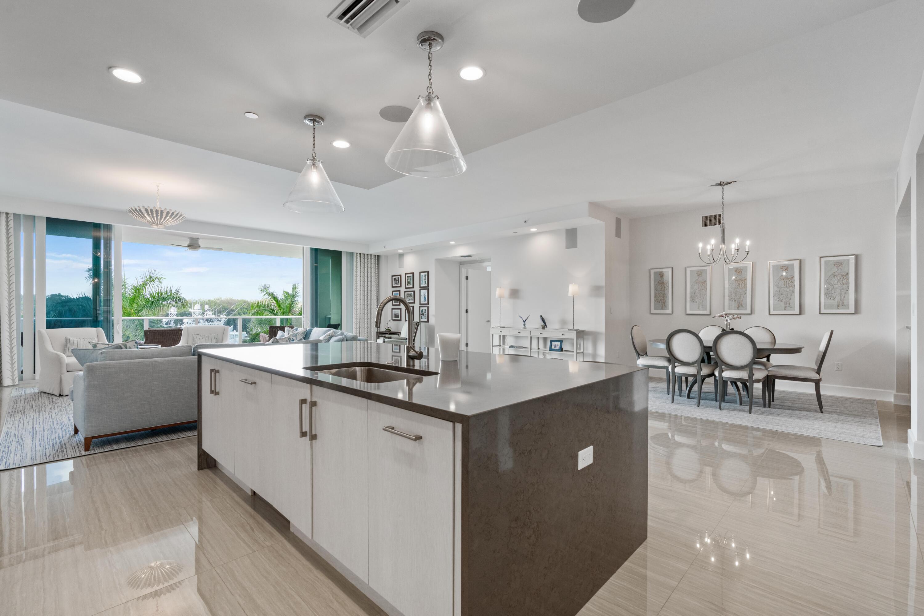 AZURE CONDO - Residential