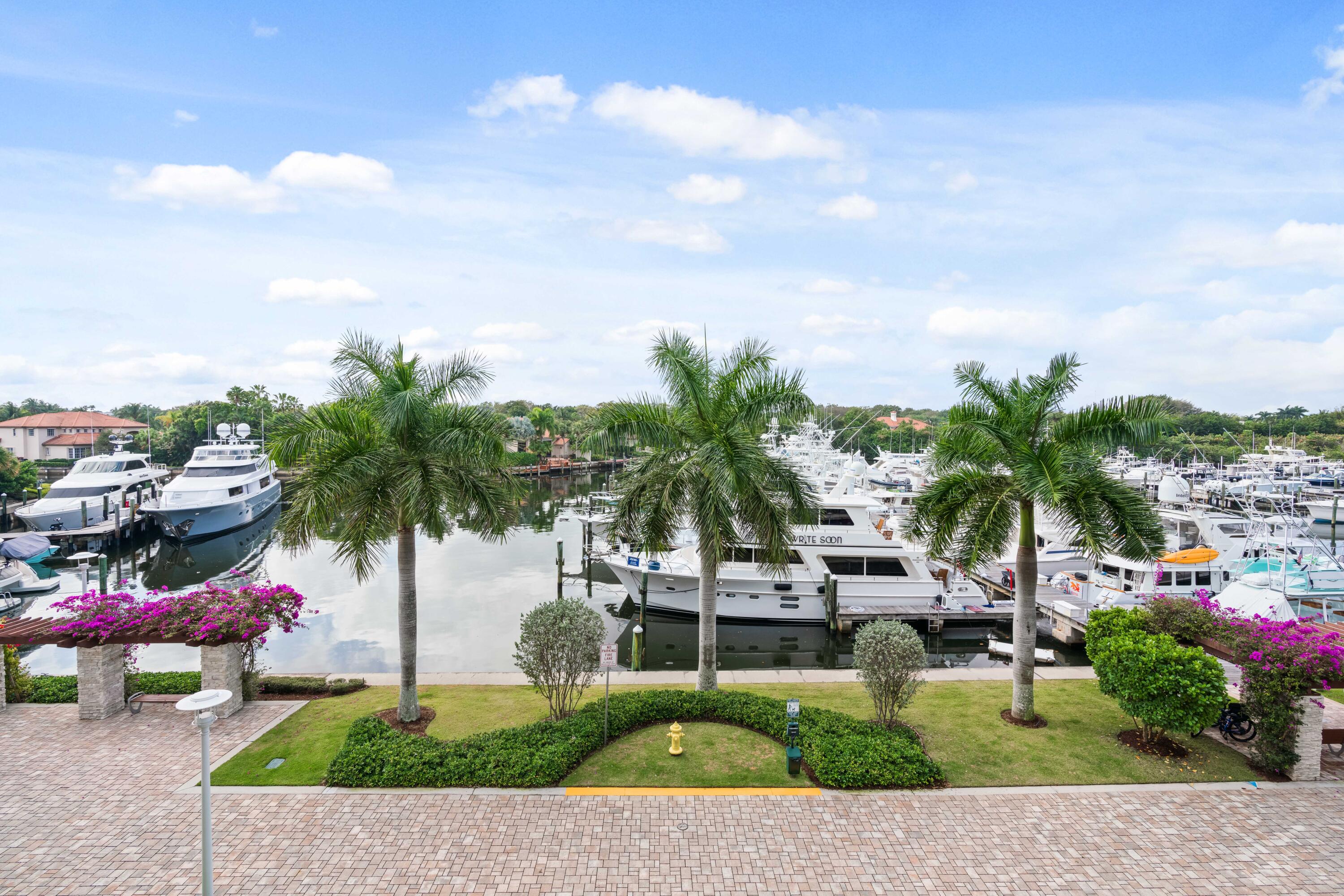 AZURE CONDO - Residential