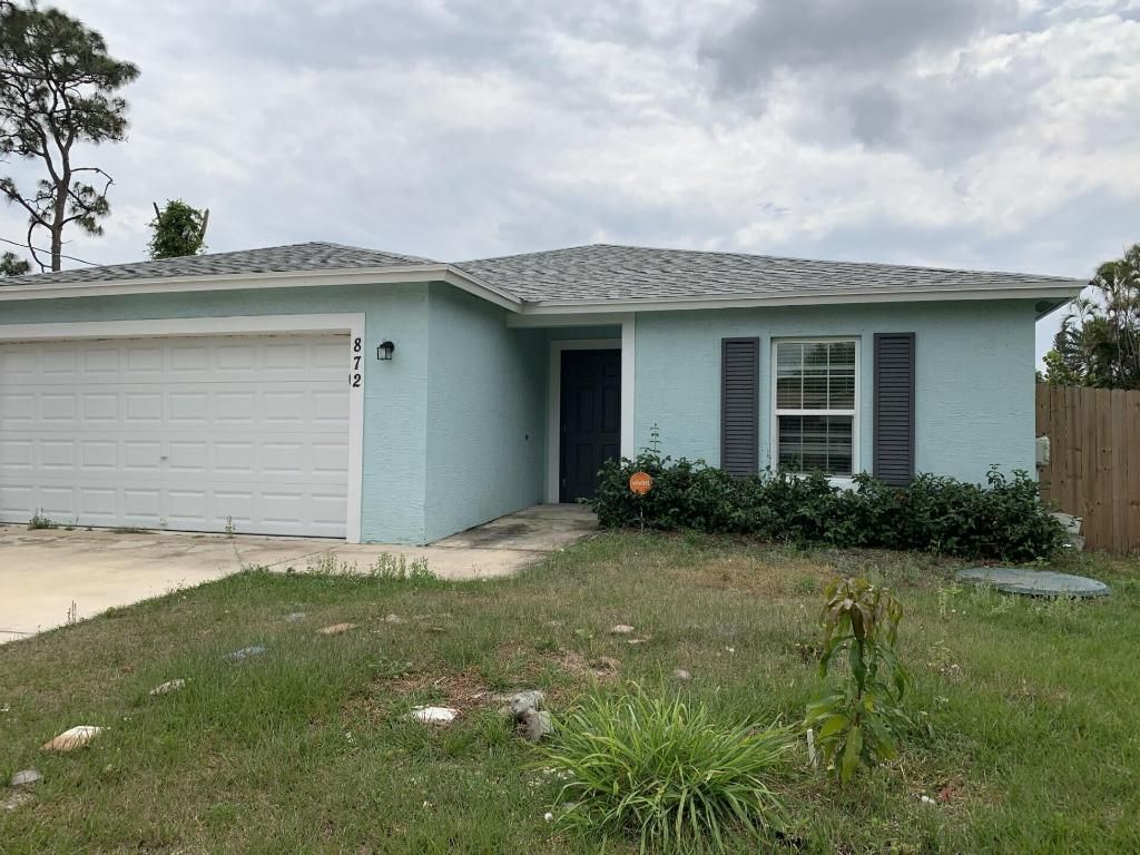 Photo of 872 SE Chaloupe Avenue, Port Saint Lucie, FL 34983 (MLS # R11158341)
