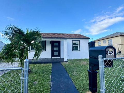 848 W 4th Street Riviera Beach FL 33404