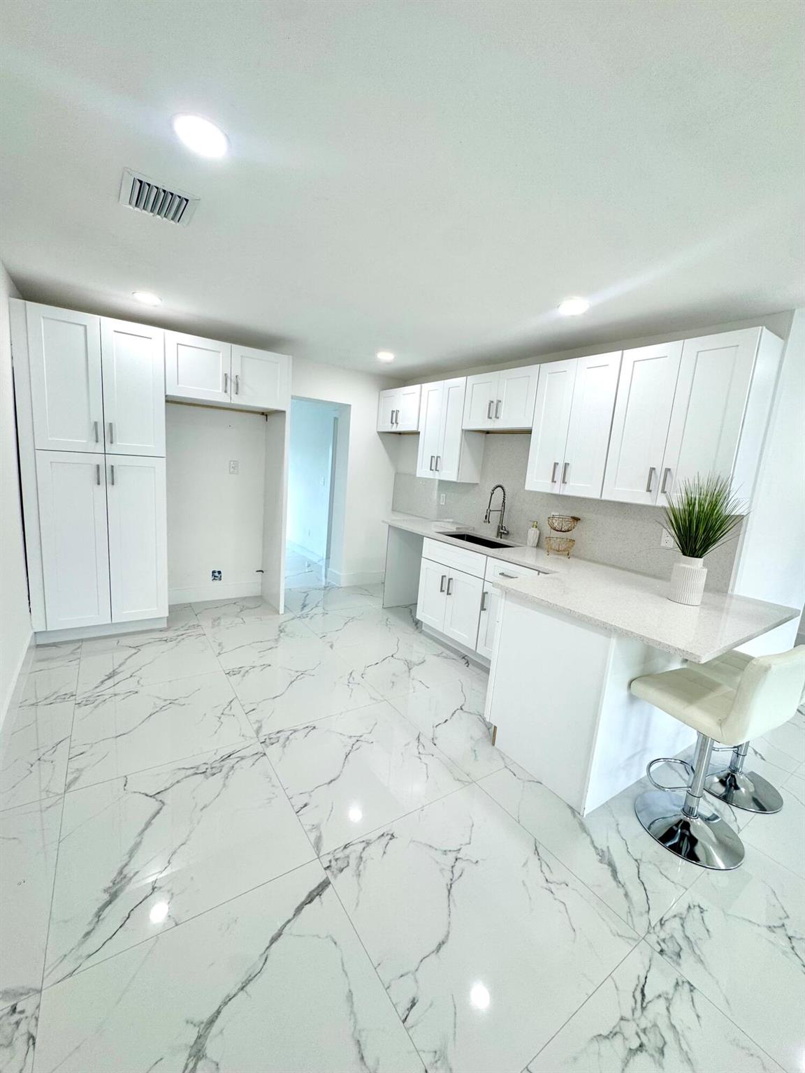 RIVIERA BEACH HEIGHTS ADD - Residential