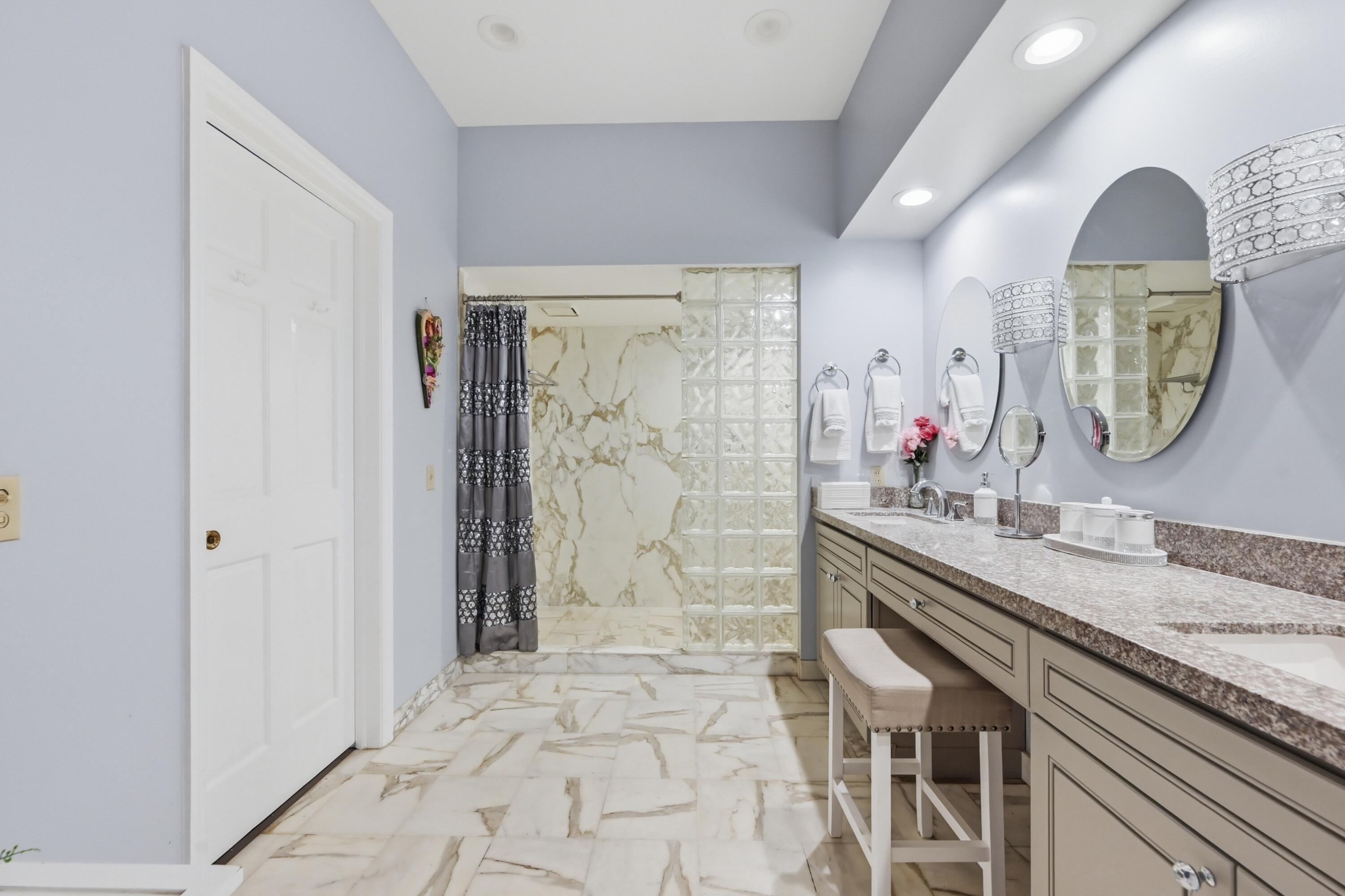 JACARANDA AREA 12-C - Residential