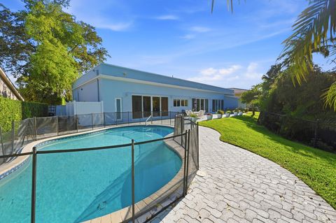 Tiny photo for 9001 N Lake Dasha Drive, Plantation, FL 33324 (MLS # B26015662)