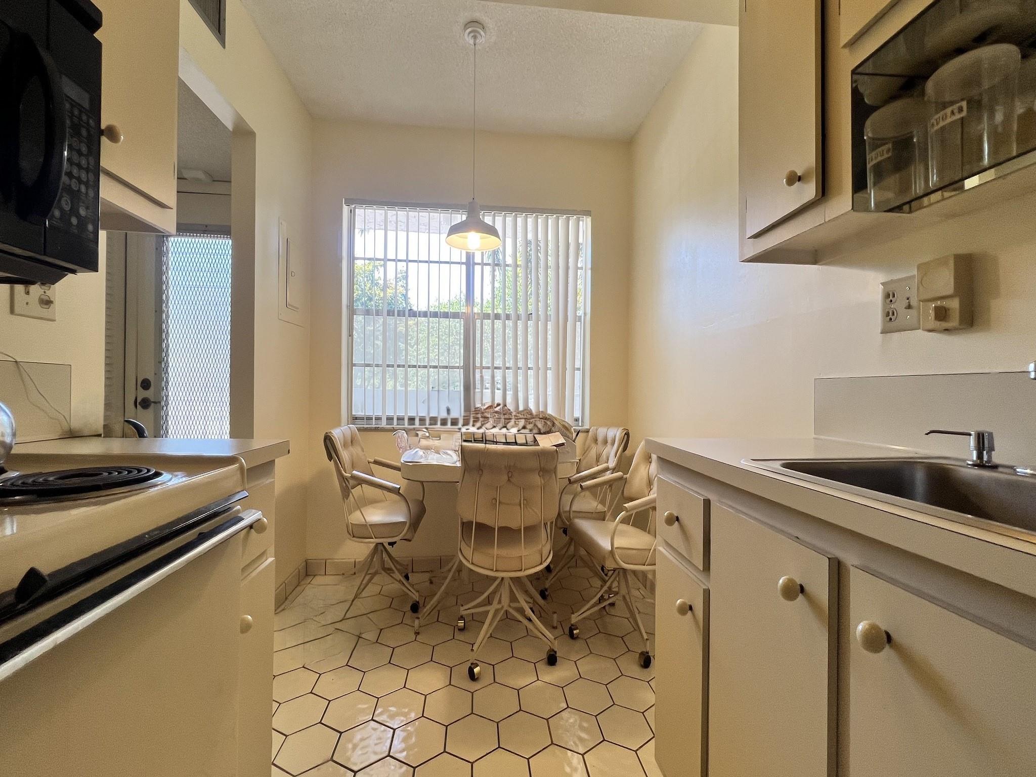 8305 NW 61st St 203