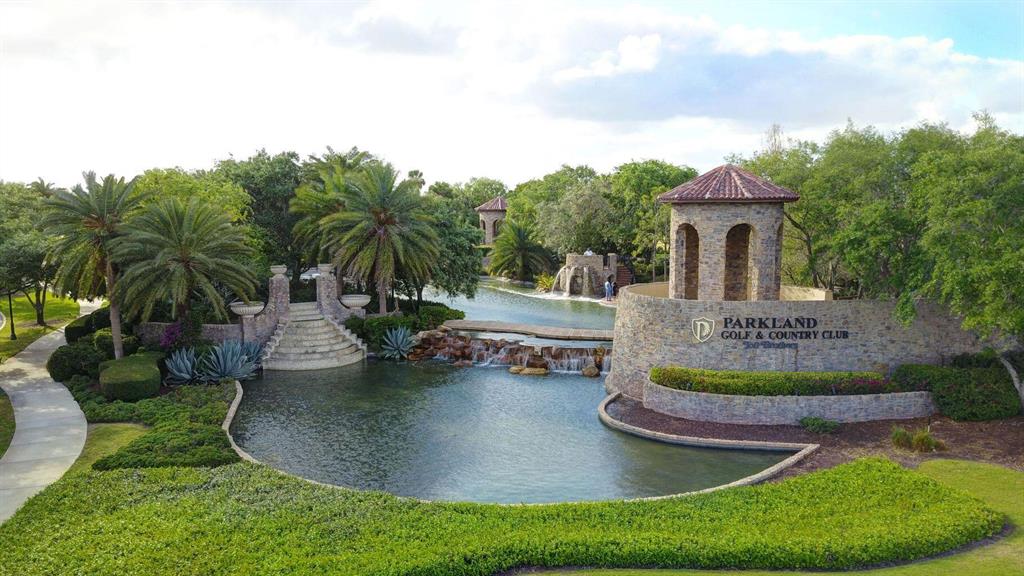 PARKLAND GOLF & COUNTRY C - Residential