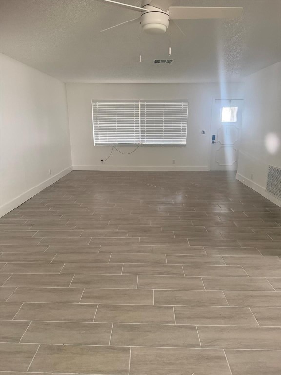 Lauderdale West 3 Sec 83- - Residential Lease