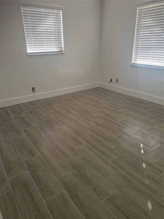 Lauderdale West 3 Sec 83- - Residential Lease