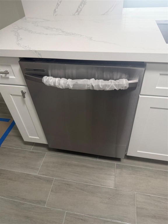 Lauderdale West 3 Sec 83- - Residential Lease