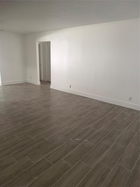 Lauderdale West 3 Sec 83- - Residential Lease