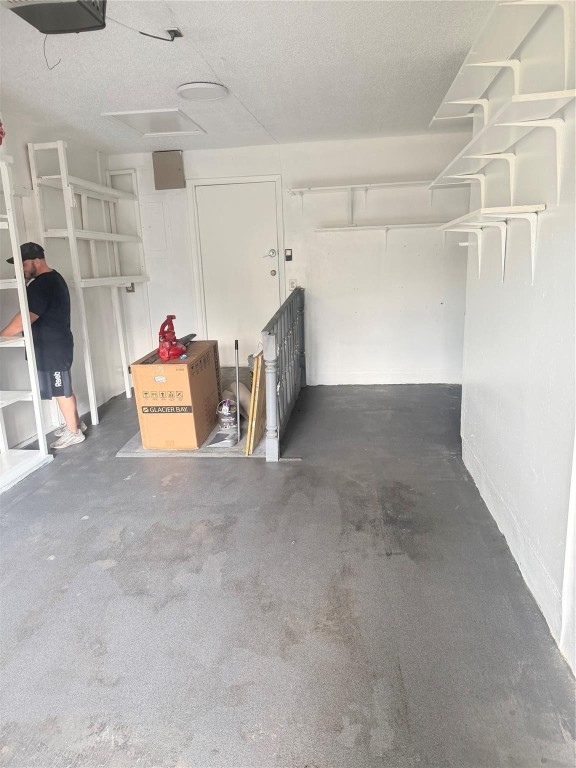 Lauderdale West 3 Sec 83- - Residential Lease