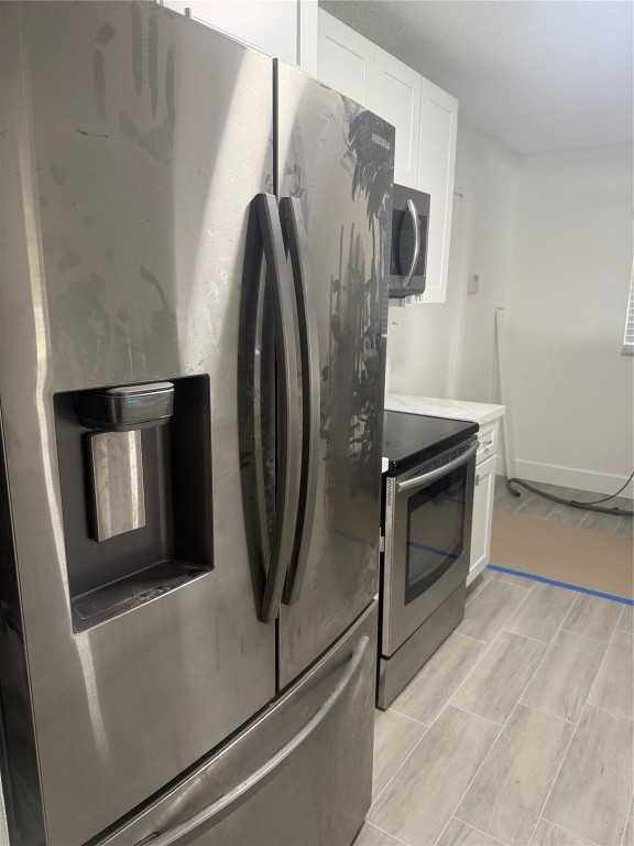 Lauderdale West 3 Sec 83- - Residential Lease