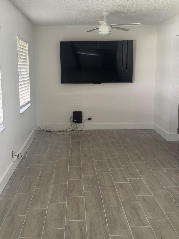 Lauderdale West 3 Sec 83- - Residential Lease