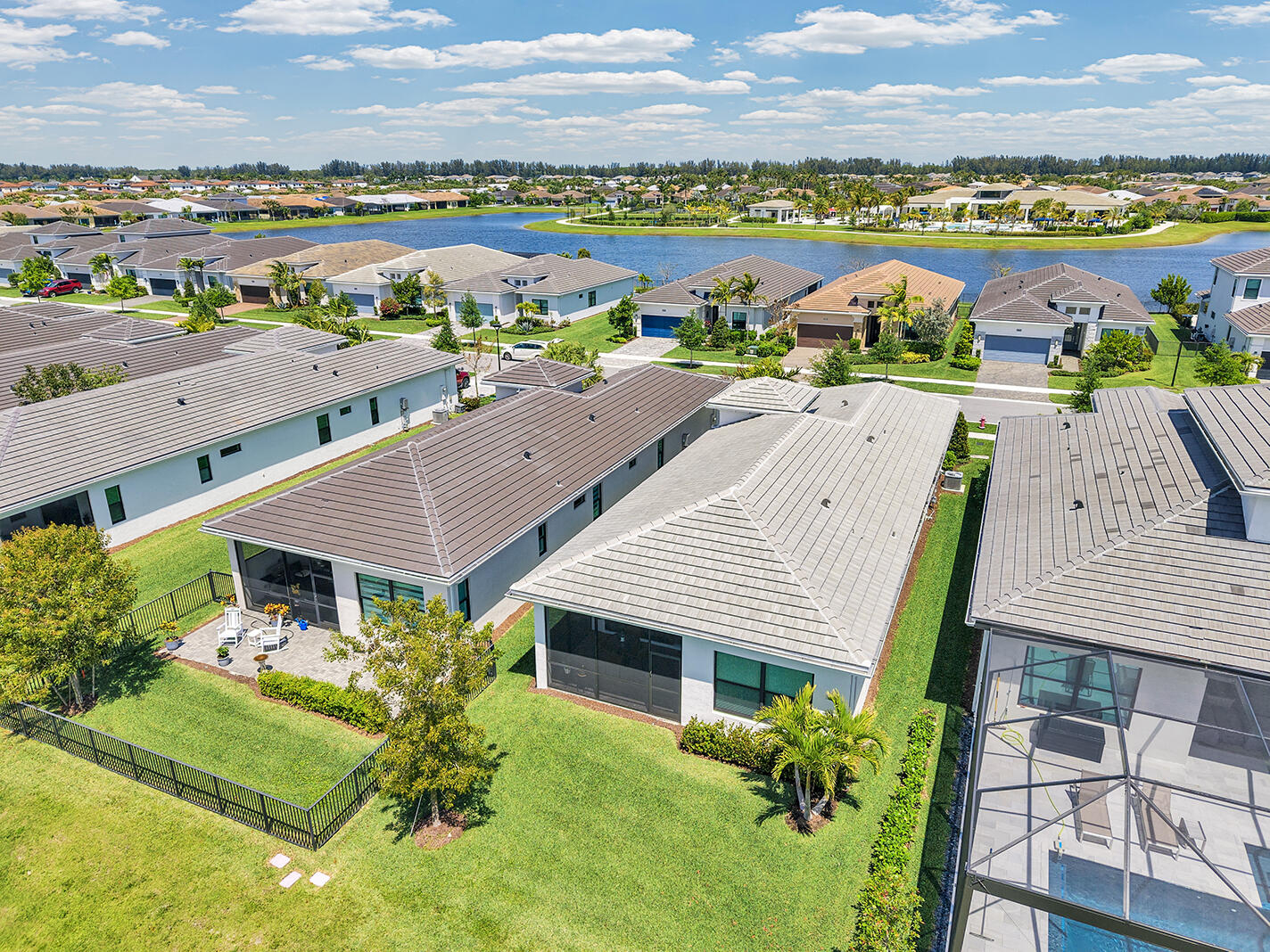 CRESSWIND PALM BEACH PHASE 3 - Residential