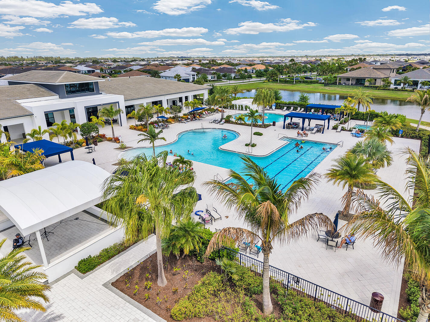 CRESSWIND PALM BEACH PHASE 3 - Residential