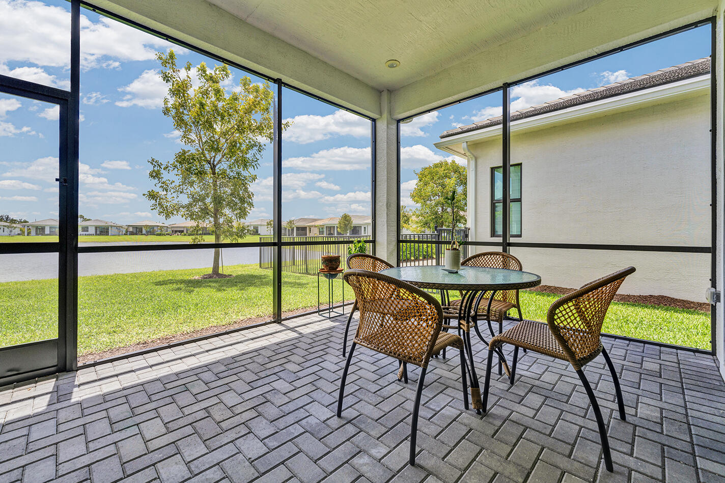 CRESSWIND PALM BEACH PHASE 3 - Residential