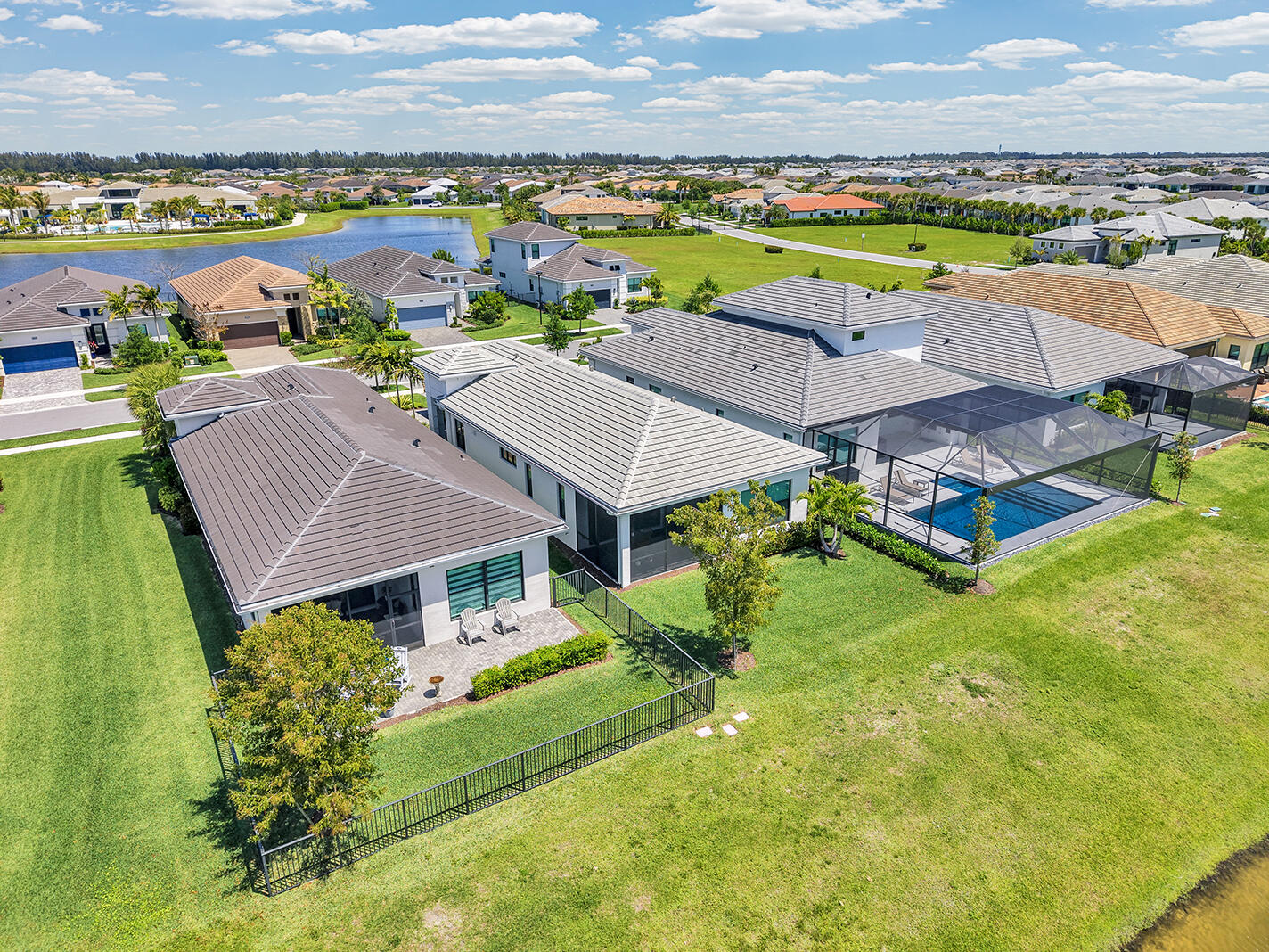 CRESSWIND PALM BEACH PHASE 3 - Residential