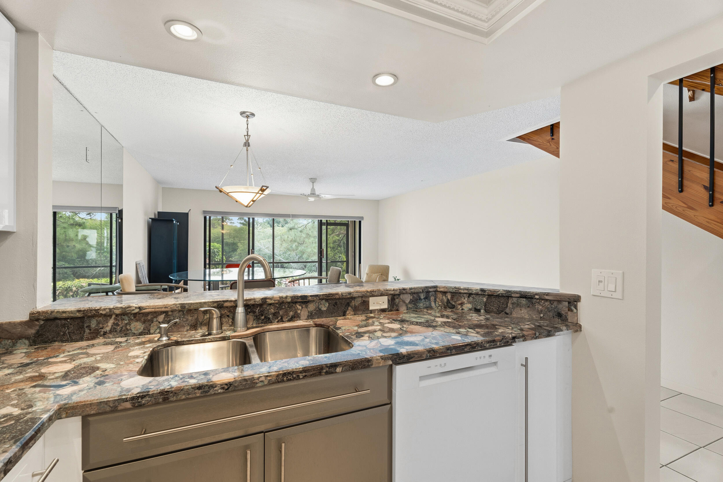 FISHERMAN'S LANDING CONDO - Residential