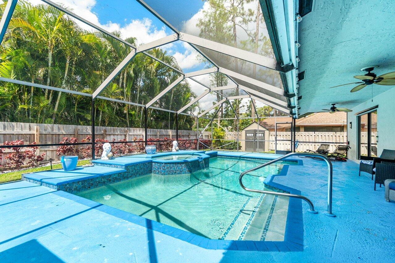 GREENVIEW SHORES 1 OF WELLINGTON - Residential