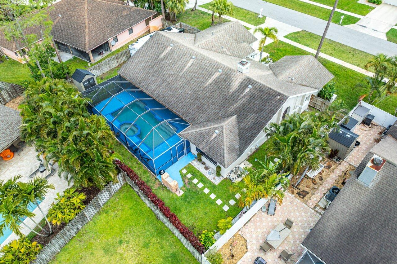 GREENVIEW SHORES 1 OF WELLINGTON - Residential