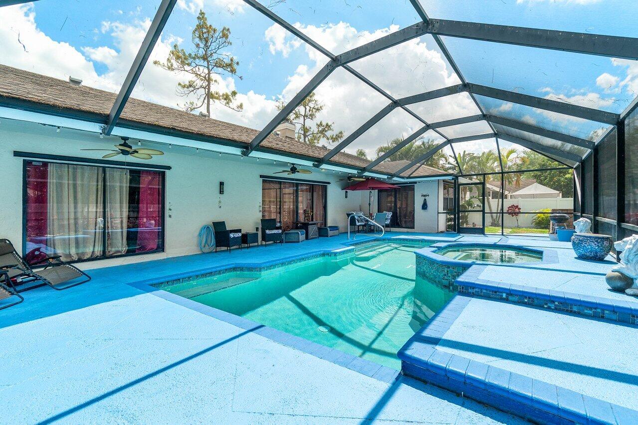 GREENVIEW SHORES 1 OF WELLINGTON - Residential